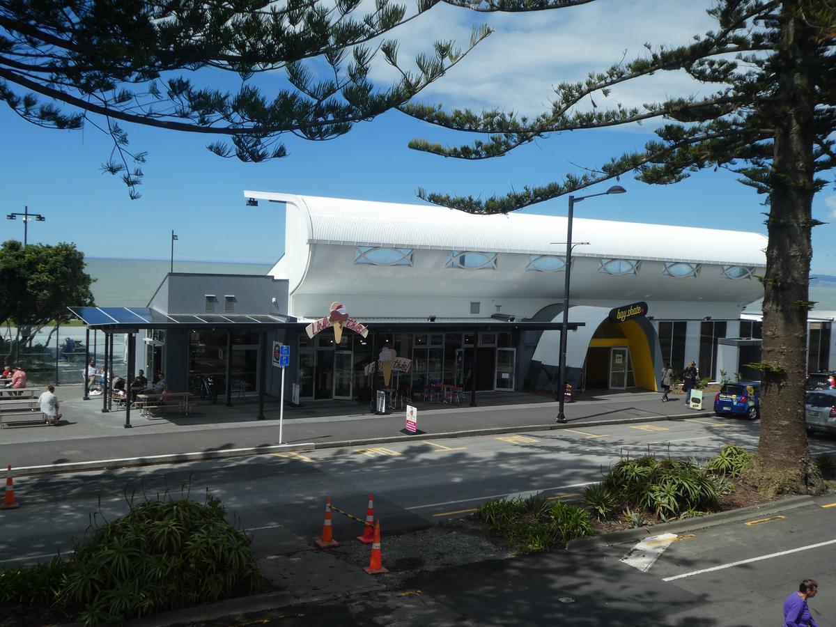 Hotel Sea Breeze Napier Exterior foto